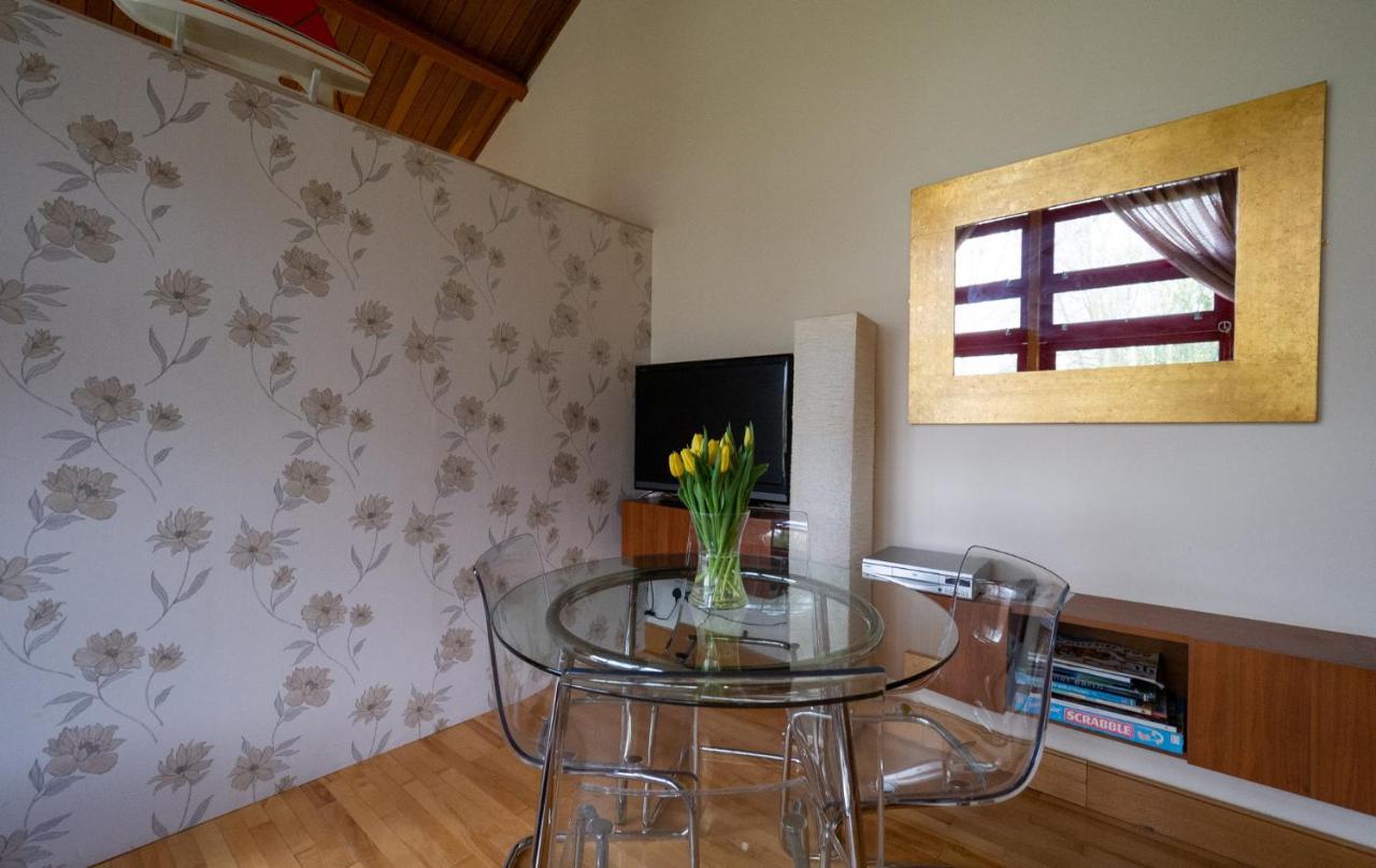 Surlingham Lodge Studio Large Family Cottage NWI Extérieur photo