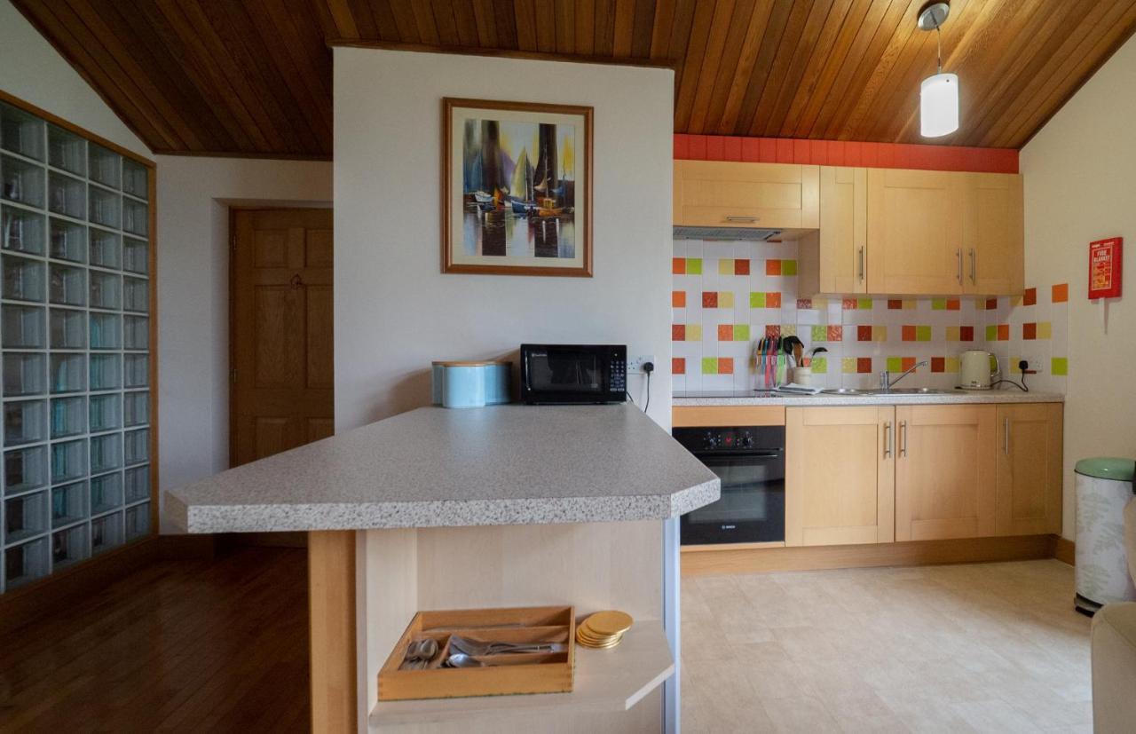 Surlingham Lodge Studio Large Family Cottage NWI Extérieur photo