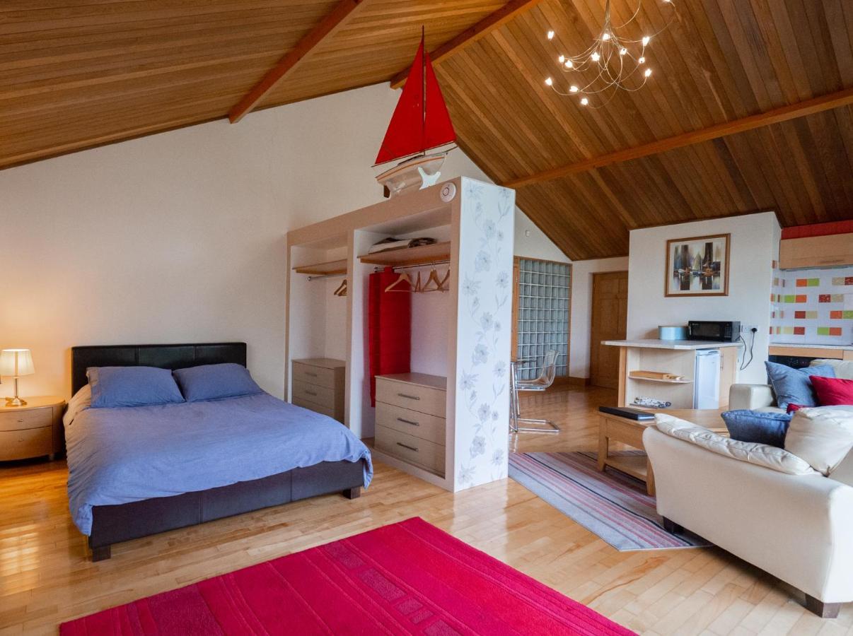 Surlingham Lodge Studio Large Family Cottage NWI Extérieur photo