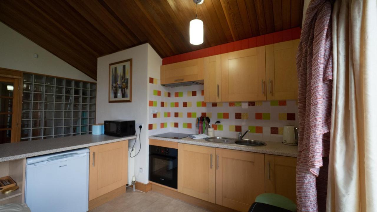 Surlingham Lodge Studio Large Family Cottage NWI Extérieur photo