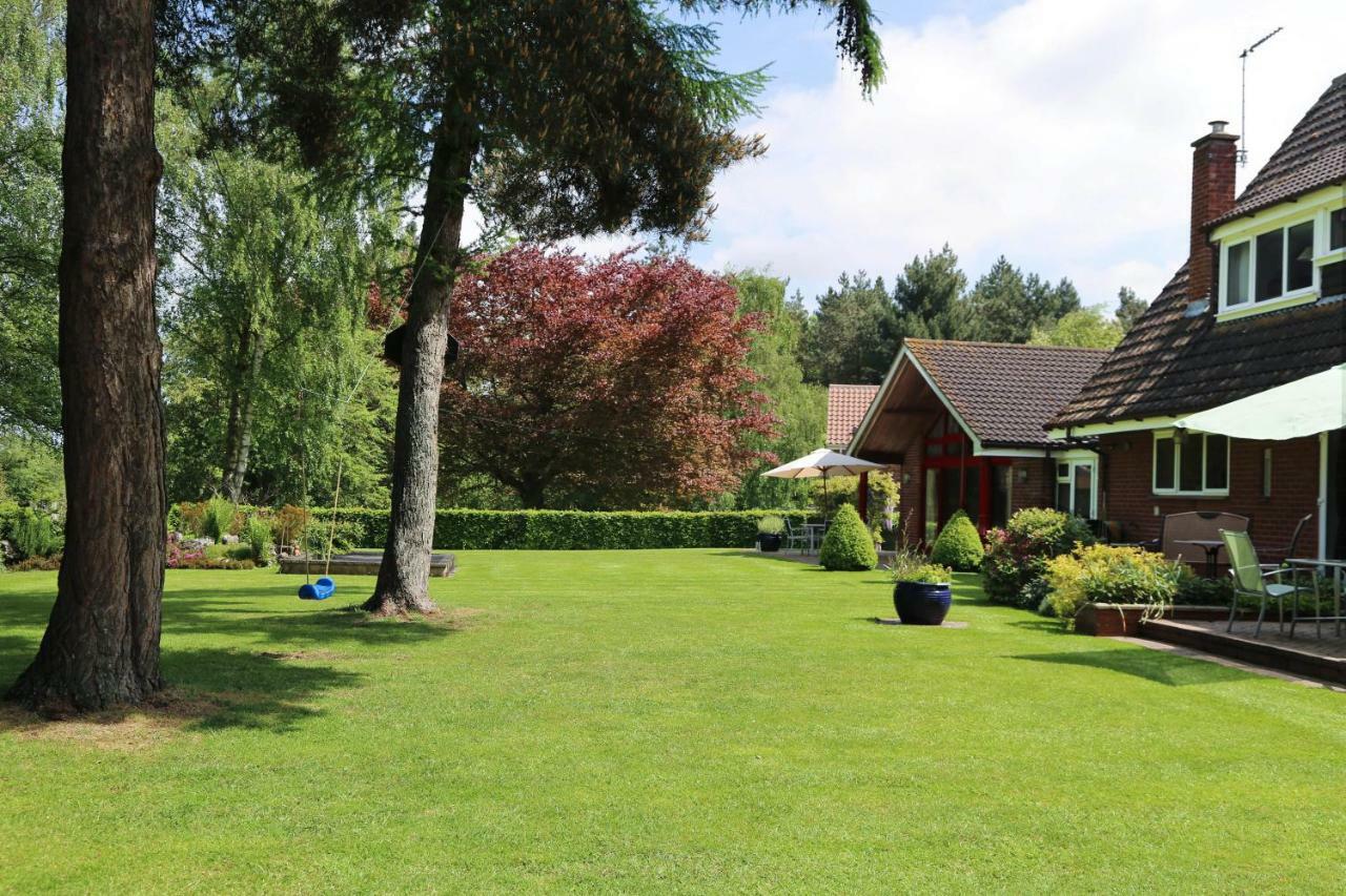 Surlingham Lodge Studio Large Family Cottage NWI Extérieur photo