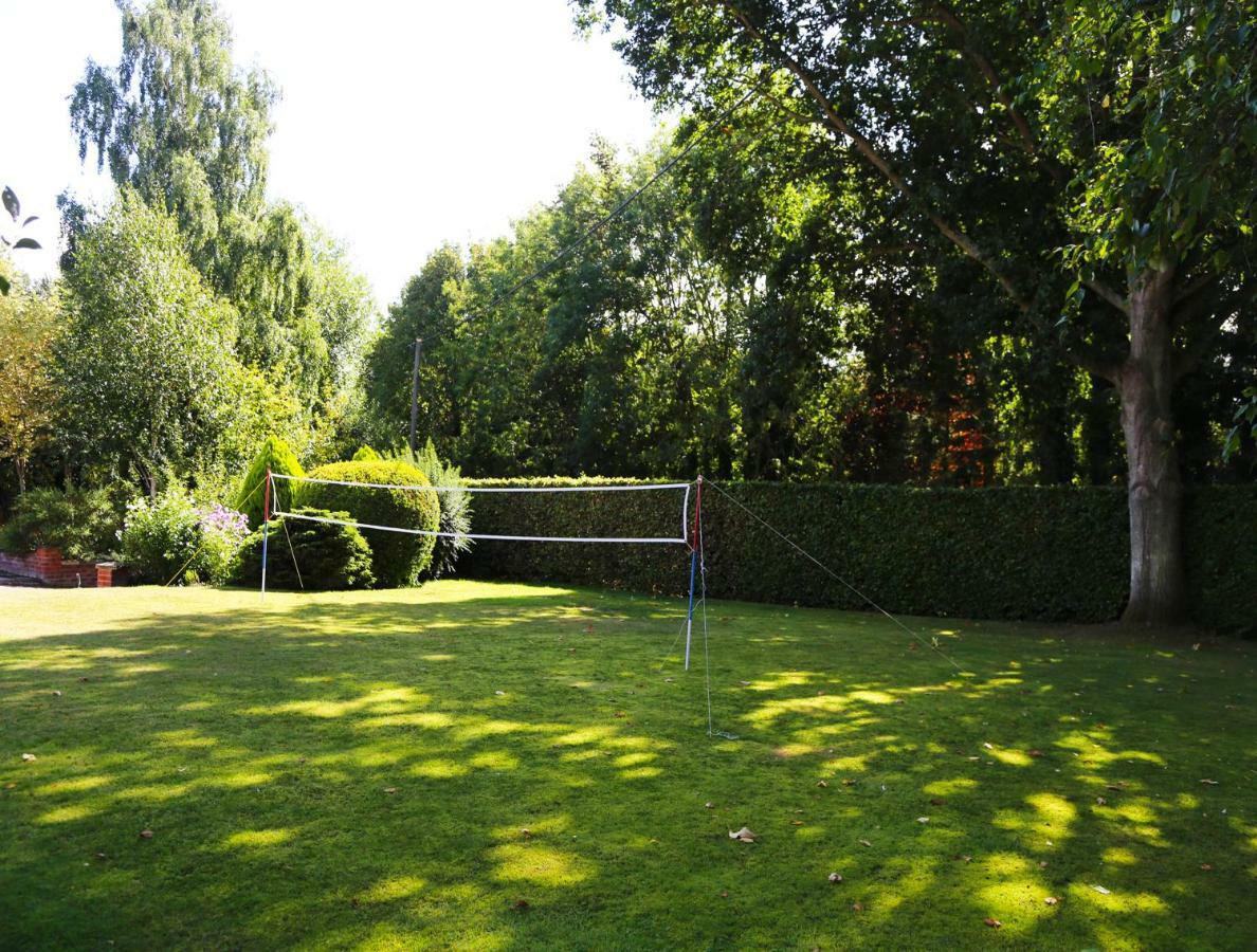 Surlingham Lodge Studio Large Family Cottage NWI Extérieur photo